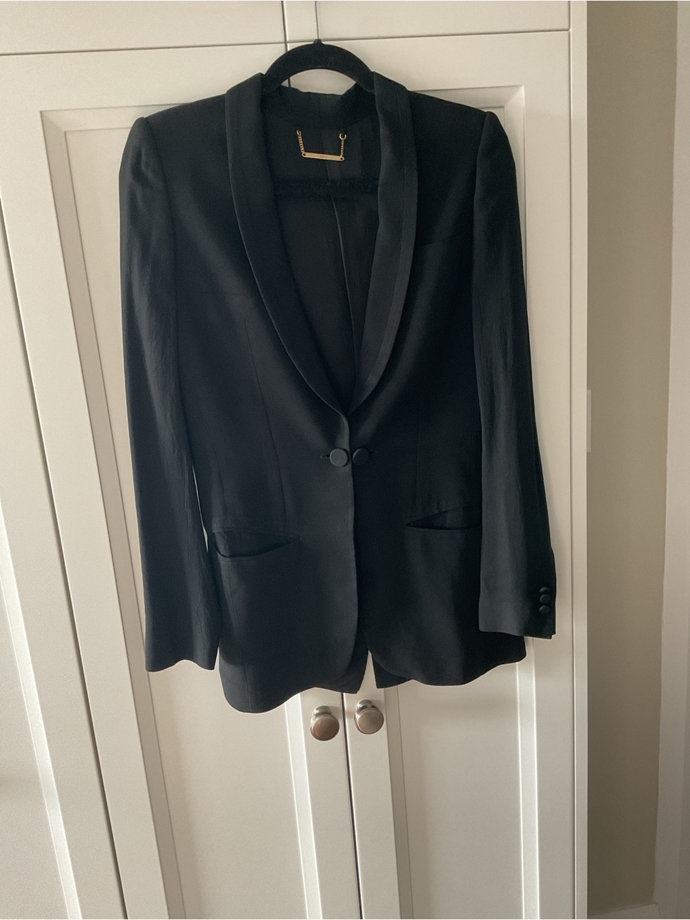 CHLOE Women's Black Satin Shawl Collar Tuxedo Jacket in Size 34